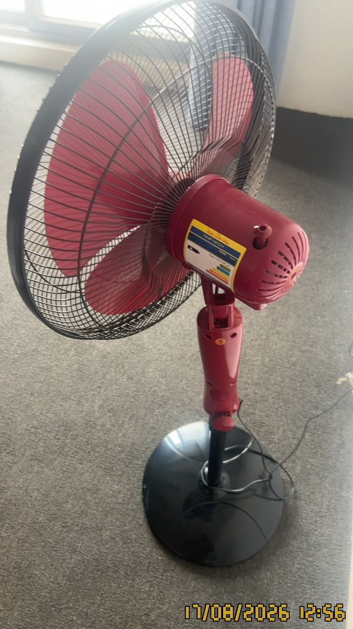 Photo 2 of 3: Fan