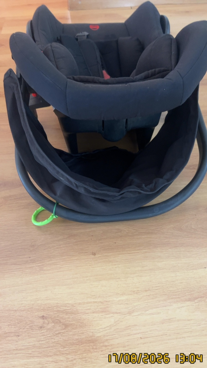 Photo 4 of 4: Car seat