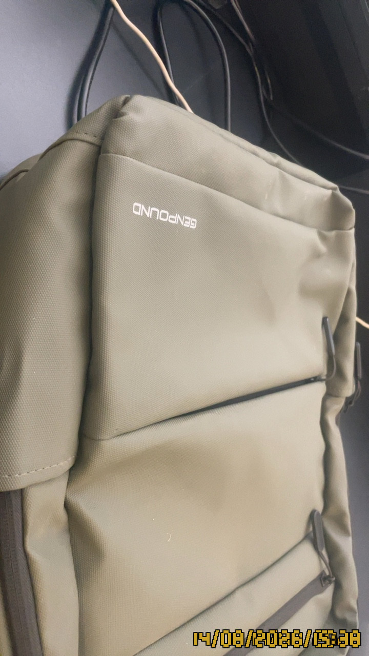 Photo 2 of 3: A Good looking bag